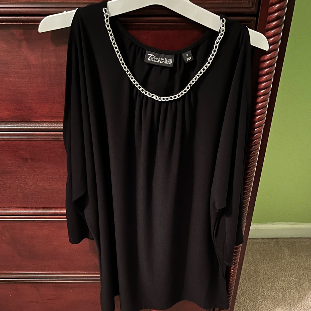NY and Company cold shoulder Blouse Size XL